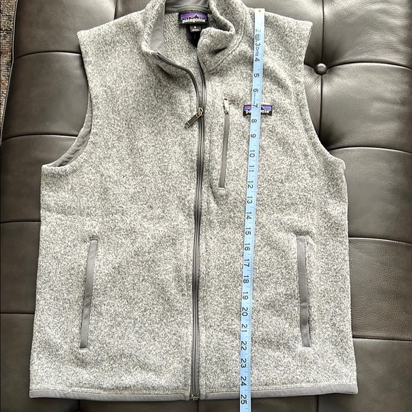 Patagonia men’s Gray Fleece Vest - medium - Picture 5 of 5